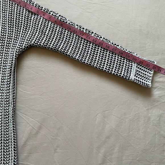 Pink Republic Women’s Open Knit Black and White Cardigan Size Large - Picture 6 of 6